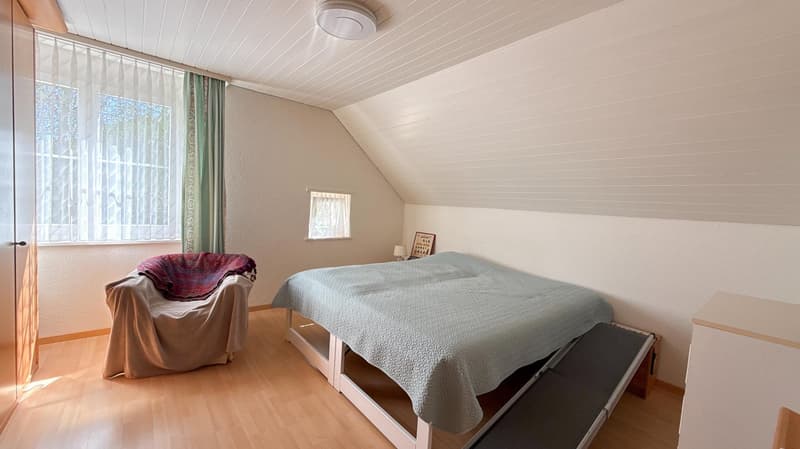 Grand 6.5-room semi-detached house with idyllic plot (12)