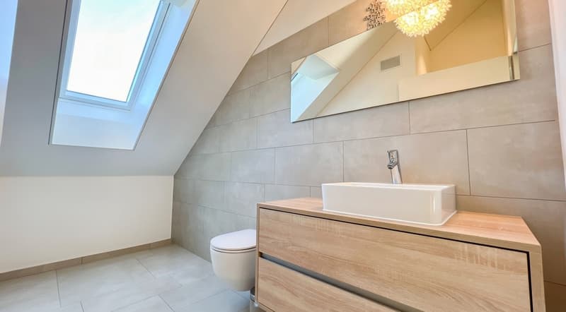 3.5-room attic pearl with sensational ceiling height and terrace (5)