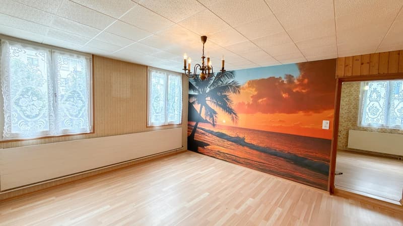 Spannendes Zweifamilienhaus mit 4 Garagenplätzen - Preis bankengeprüft! (9)