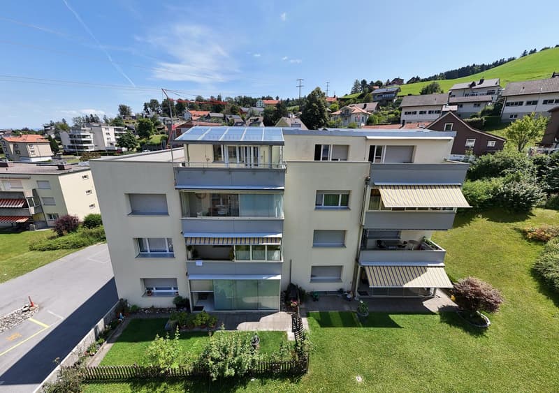 Schicke 2½-Zi.-Attika mit grosser Terrasse & Weitsicht in Grub AR (1)