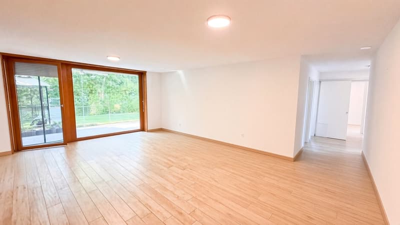 Helle 4.5-Zimmer-Wohnung mit Gartensitzplatz und Balkon (3)