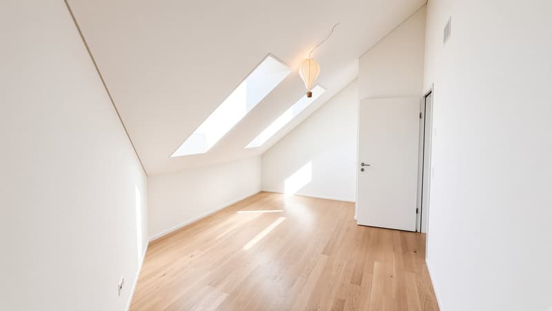 Traumhafte 3.5-Zimmer-Dachwohnung mit Seesicht in Mörschwil (5)