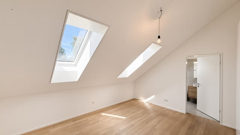 Traumhafte 3.5-Zimmer-Dachwohnung mit Seesicht in Mörschwil (6)