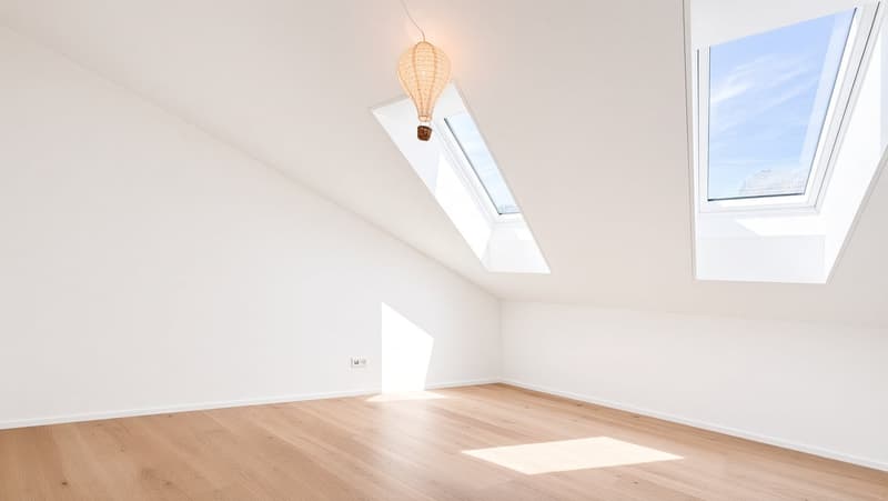 Traumhafte 3.5-Zimmer-Dachwohnung mit Seesicht in Mörschwil (4)