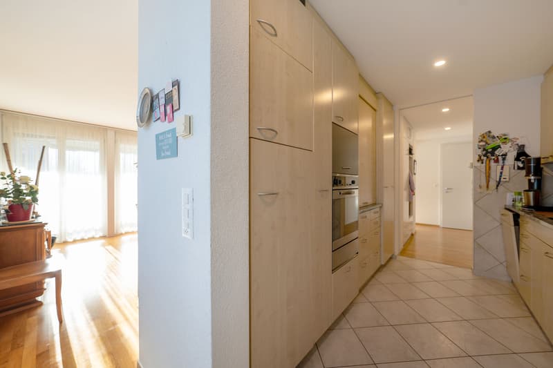 Grand appartement en propriété dans un endroit calme avec place de parking souterrain ! (4)
