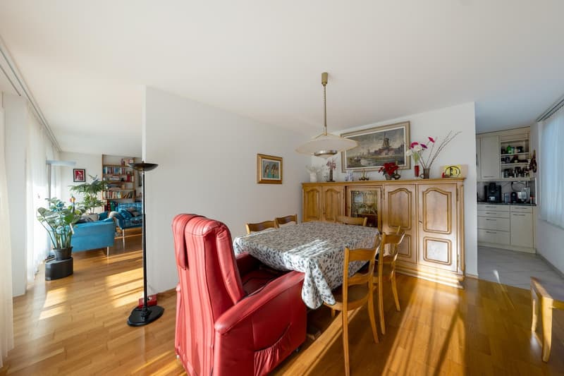 Grand appartement en propriété dans un endroit calme avec place de parking souterrain ! (3)