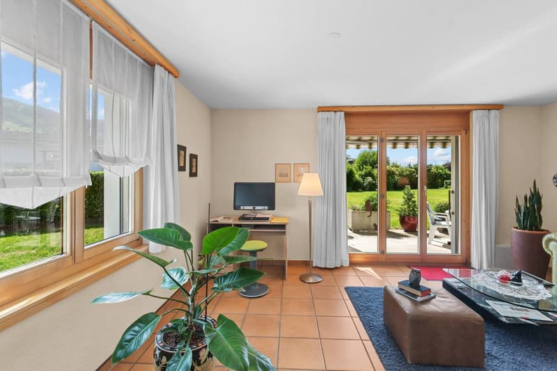 Quiet garden apartment with unobstructable open space and underground parking spot (4)
