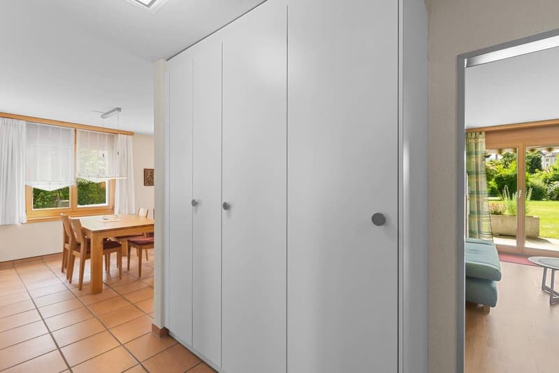 Quiet garden apartment with unobstructable open space and underground parking spot (7)