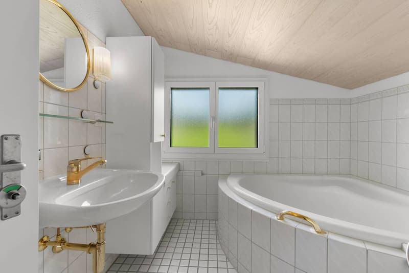 Spacious 9-room single-family house with a far-reaching view (12)