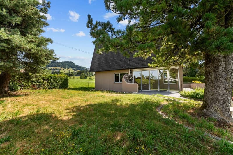 Spacious 9-room single-family house with a far-reaching view (13)