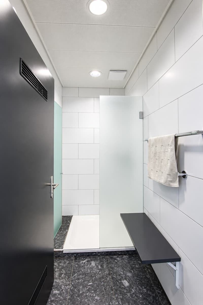 Repräsentative Gewerbefläche mit 921 m², Büro und Anlieferungsrampe (3)