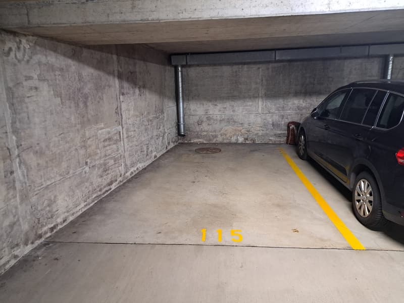 Tiefgaragenparkplatz in Gossau zu verkaufen (3)