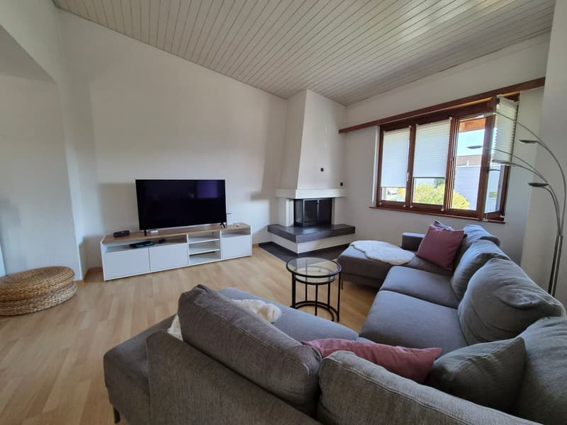 Helle 4.5-Zimmer-Wohnung mit Balkon und Kamin in Müllheim (3)