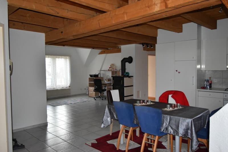gemütliche Dachwohnung mit Balkon / Zentrum Neuhausen (3)