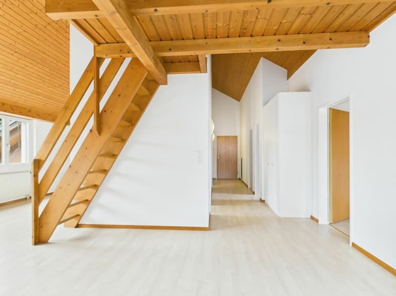 Appartamento mansardato accogliente in un quartiere residenziale tranquillo (7)