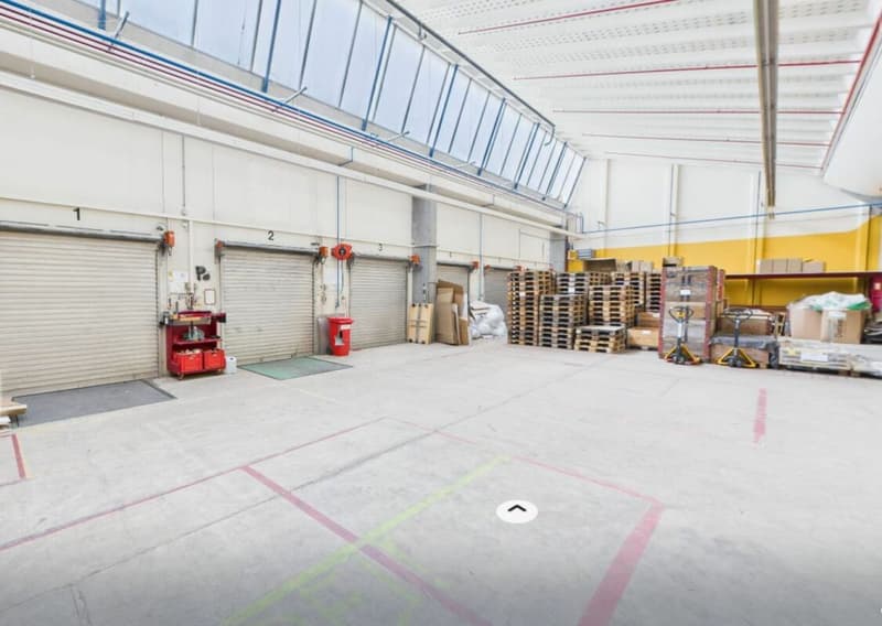 Espaces commerciaux / Stockage / Bureaux dans un emplacement idéal (4)
