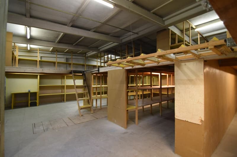Lagerhalle im Zentrum von Neuhausen (2)