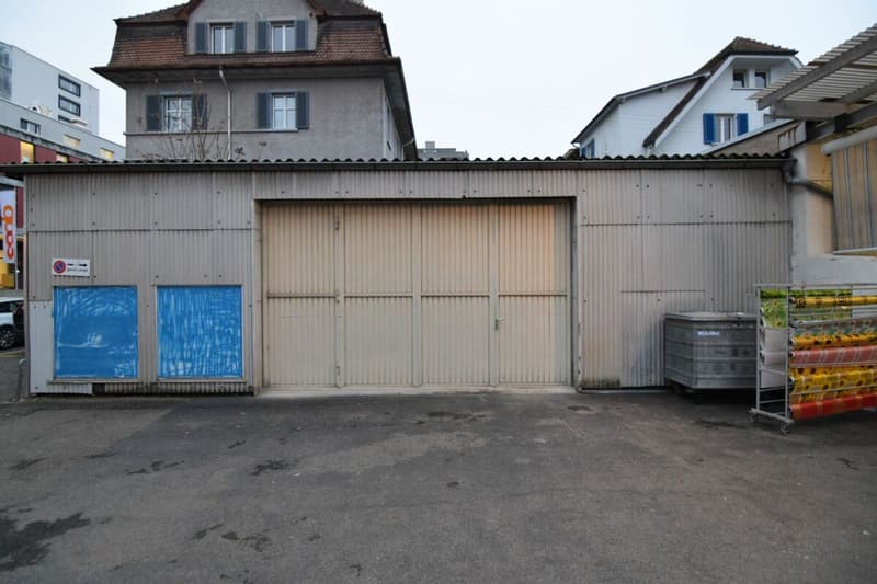 Lagerhalle im Zentrum von Neuhausen (1)