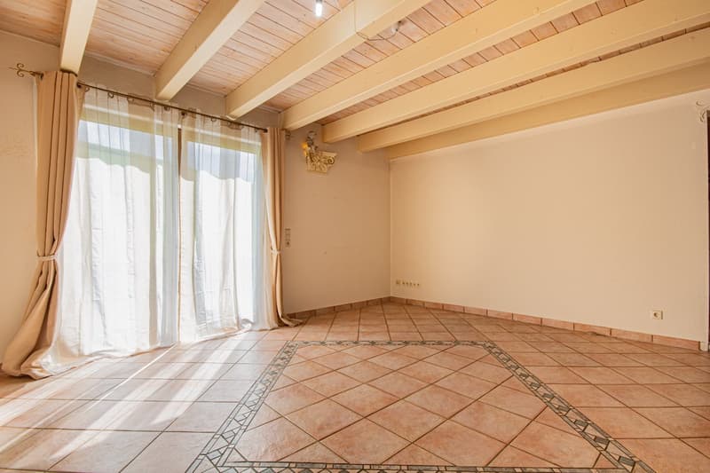 Deux maisons jumelées polyvalentes avec un grand potentiel d'expansion à Weilheim-Heubach (21)