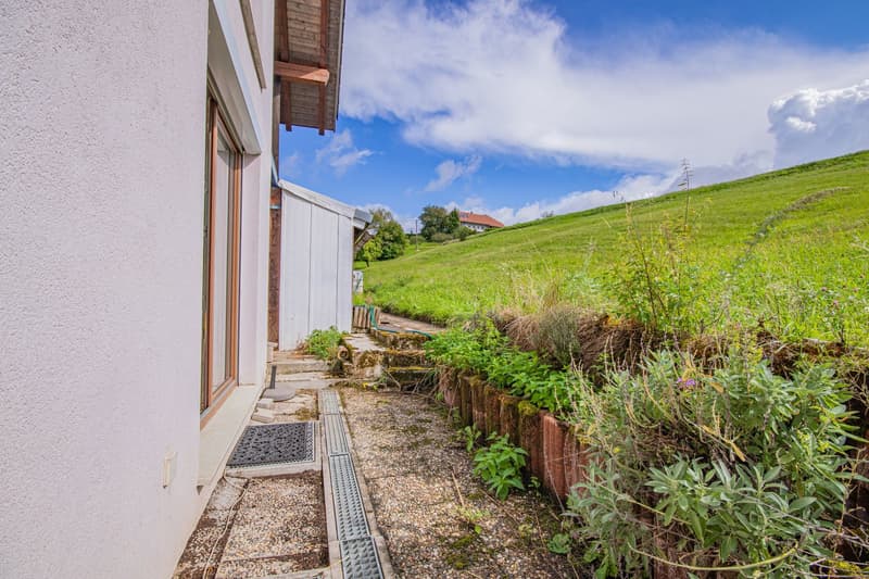 Deux maisons jumelées polyvalentes avec un grand potentiel d'expansion à Weilheim-Heubach (15)