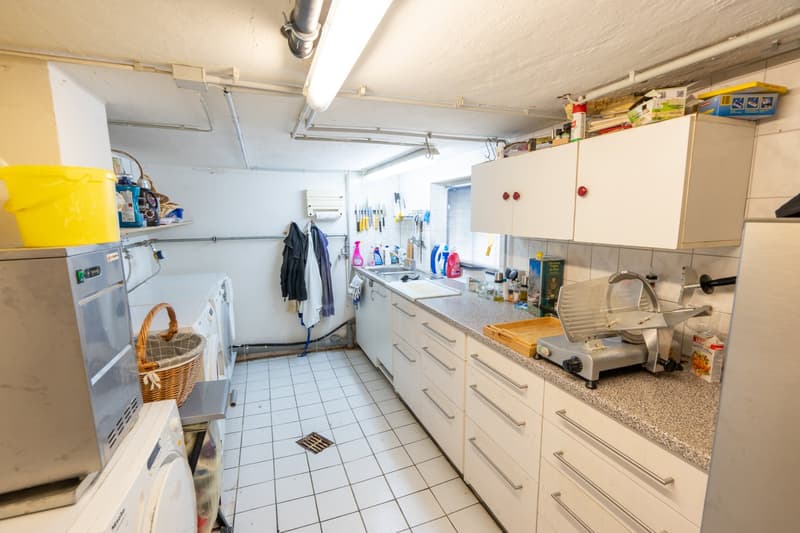 Exklusives Zweifamilienhaus mit Wellness-Außenbereich in Wutöschingen (25)