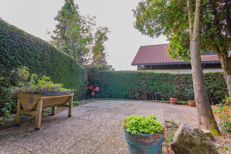 Two well-maintained condominiums with large garden in Rickenbach - Egg (20)