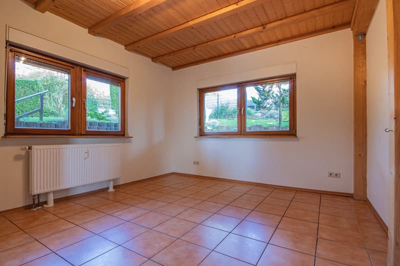 Two well-maintained condominiums with large garden in Rickenbach - Egg (12)