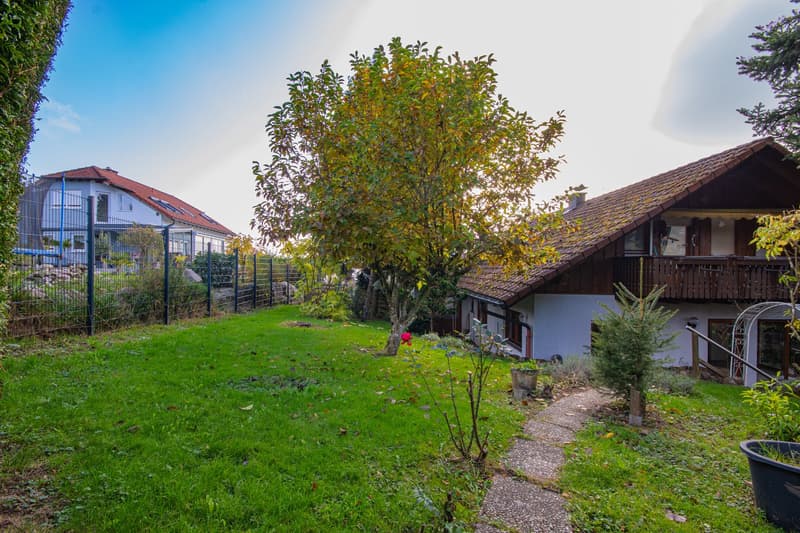 Two well-maintained condominiums with large garden in Rickenbach - Egg (28)