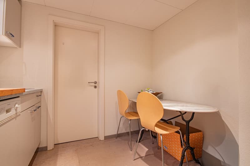 Spacious single-family house with annex in popular residential area in Hohentengen (11)