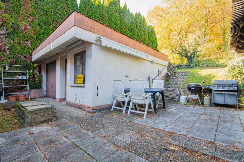 Spacious single-family house with annex in popular residential area in Hohentengen (13)
