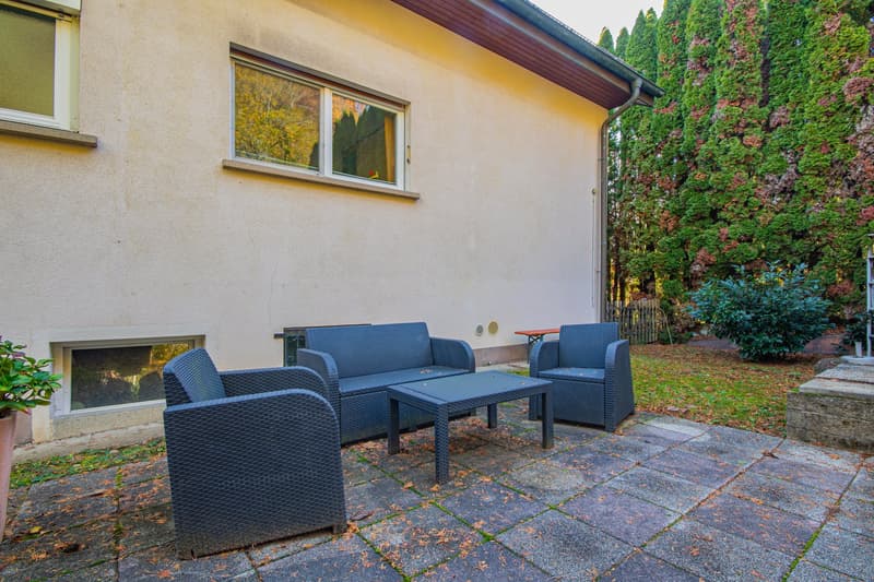 Spacious single-family house with annex in popular residential area in Hohentengen (12)