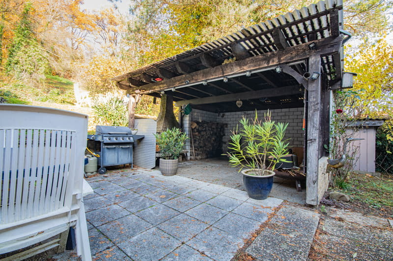 Spacious single-family house with annex in popular residential area in Hohentengen (14)