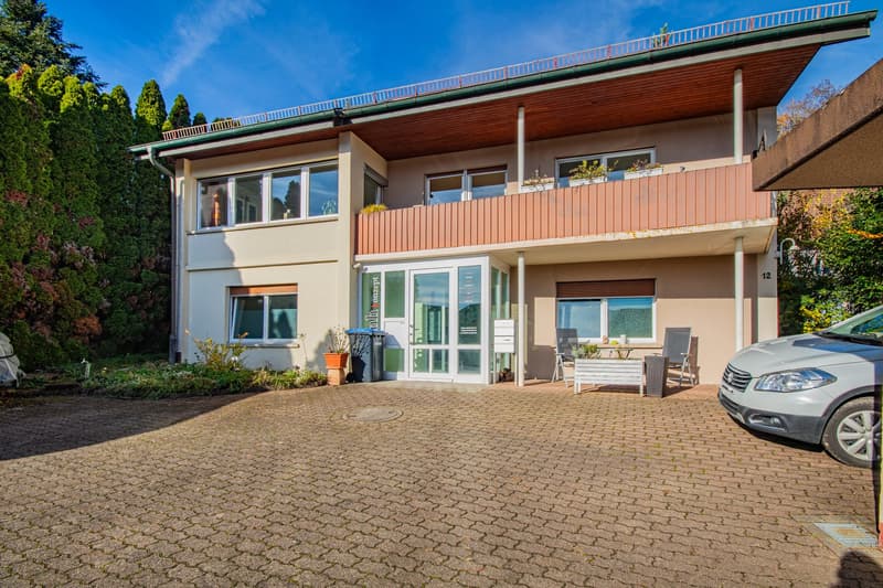 Spacious single-family house with annex in popular residential area in Hohentengen (17)