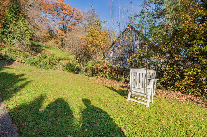 Spacious single-family house with annex in popular residential area in Hohentengen (16)