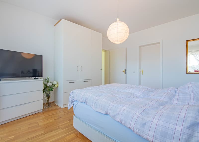 Living close to nature with an extraordinary amount of space – single-family house in a quiet location on the outskirts of Häusern (14)