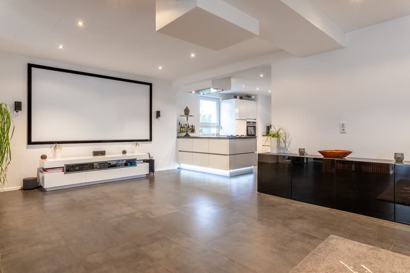 Living with style – Spacious house on a large plot in Tiengen (4)