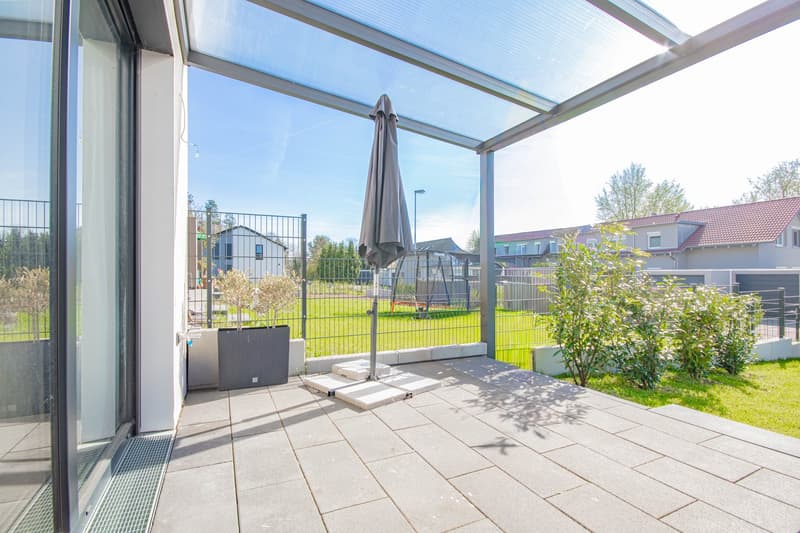 Votre nouvelle maison – maison mitoyenne quasi neuve avec terrasse à Horheim (19)