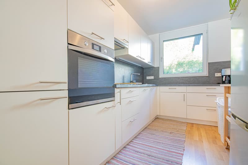 Votre nouvelle maison – maison mitoyenne quasi neuve avec terrasse à Horheim (6)