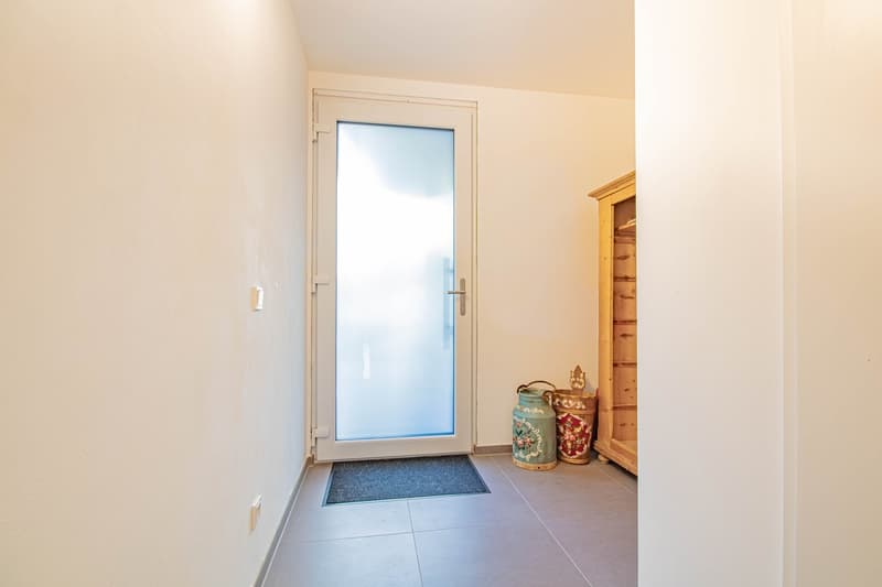 Votre nouvelle maison – maison mitoyenne quasi neuve avec terrasse à Horheim (17)