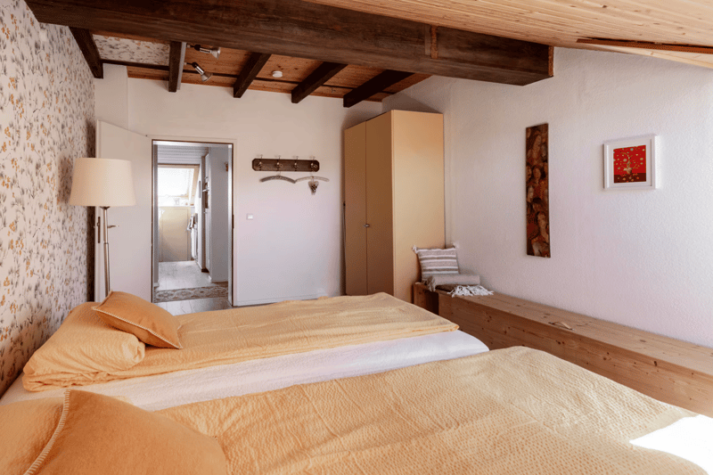 Naturnah wohnen oder Urlaub genießen – gemütliche 3-Zimmer Dachgeschosswohnung in Wehrhalden (6)