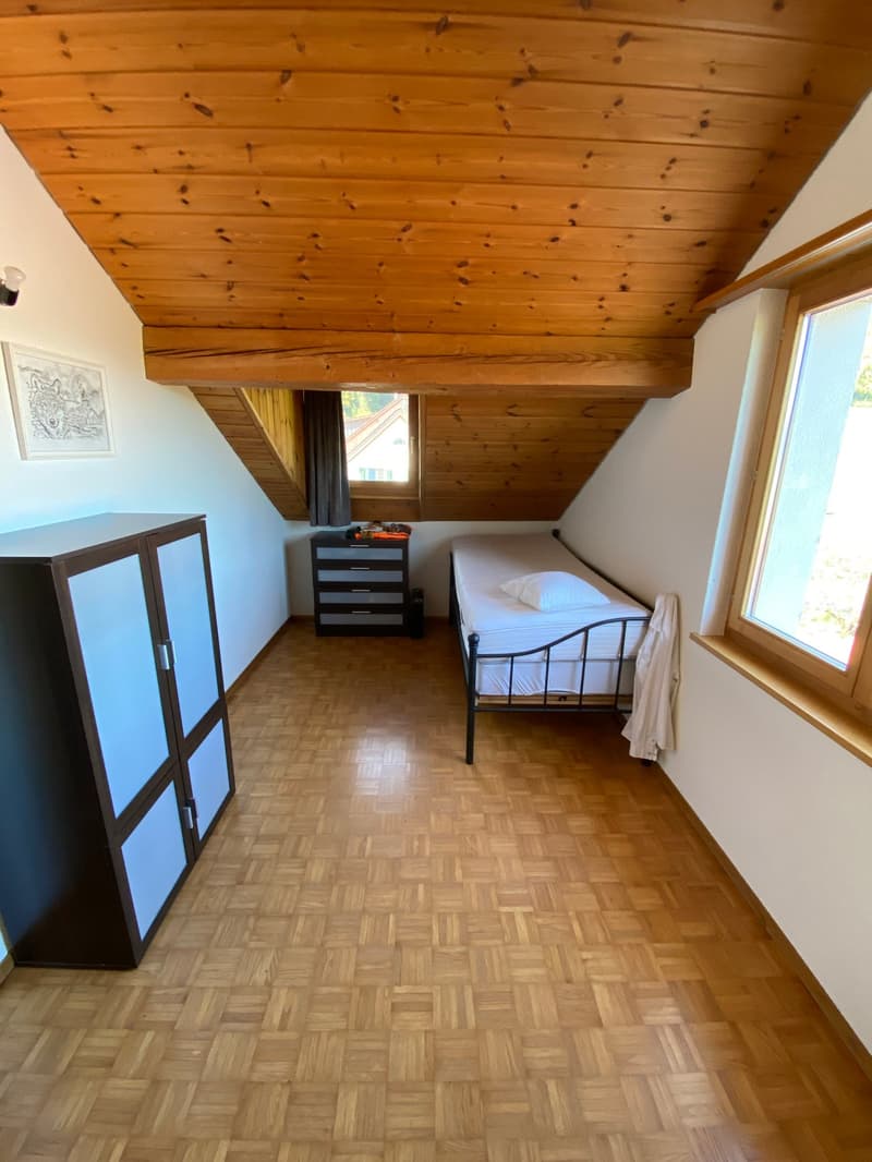 Maisonette di 4,5 locali sotto il tetto in un'area verde (5)