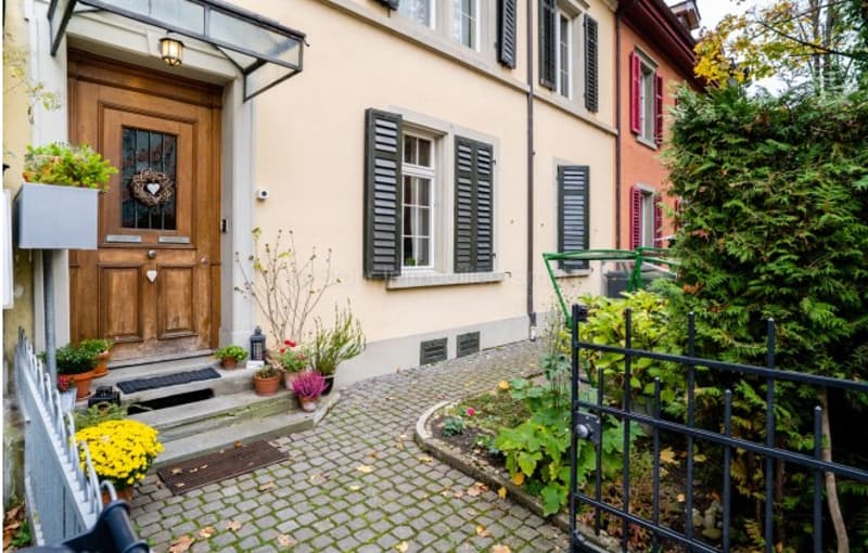 Appartamento di 3 camere e camera mansardata a Winterthur, limitato fino alla fine di marzo 2027 (1)