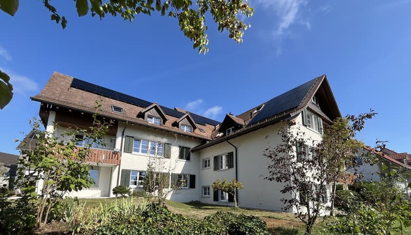 Frisch sanierte 4 1/2-Zimmer-Wohnung in Dinhard (1)