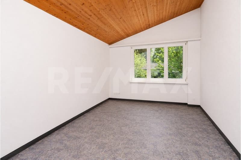 Attractive single-family house with annex and 746m² plot (8)