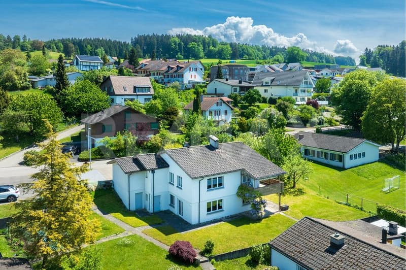 746m² building land with old property (2)