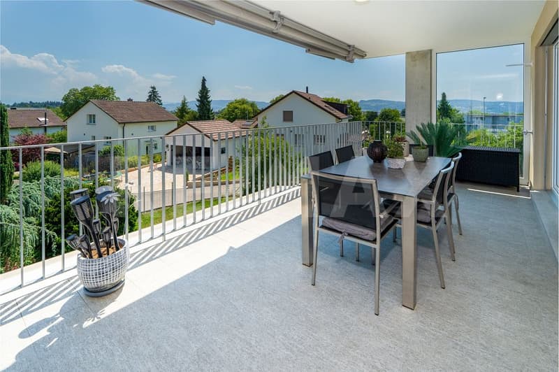 4 1/2 Zimmerwohnung mit grossem Balkon (9)