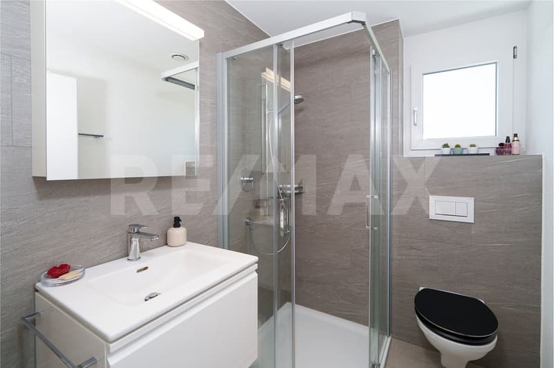 4 1/2 Zimmerwohnung mit grossem Balkon (8)