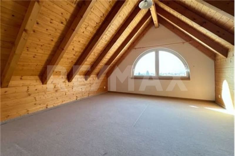 Grosszügiges Reiheneinfamilienhaus an toller Lage (12)