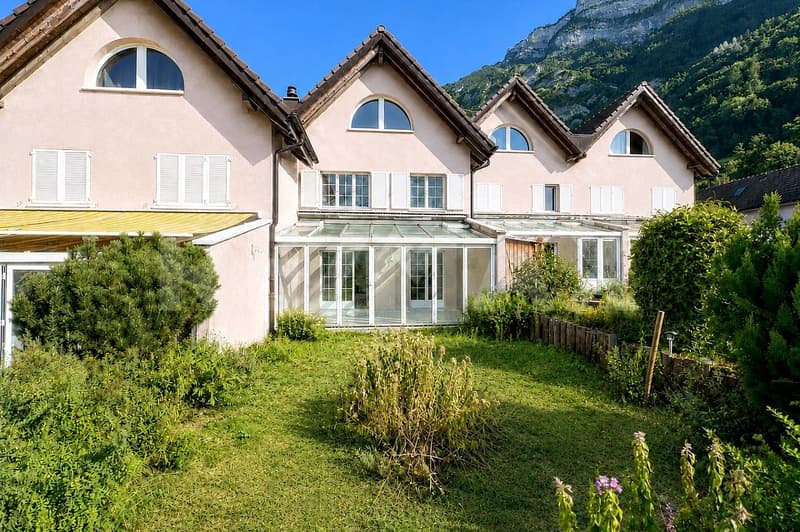 Grosszügiges Reihenmittelhaus an attraktiver Lage (2)