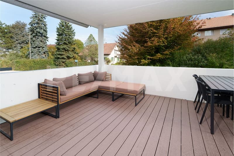 Neuwertige 3.5 Zimmerwohnung mit grossem Balkon (9)